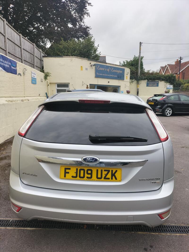 FORD FOCUS