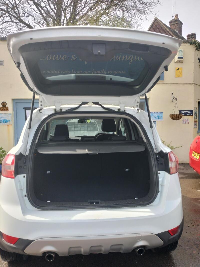 FORD KUGA