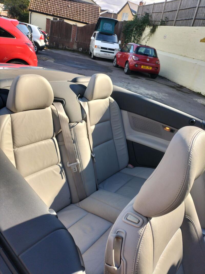 View VOLVO C70 2.4 i SE