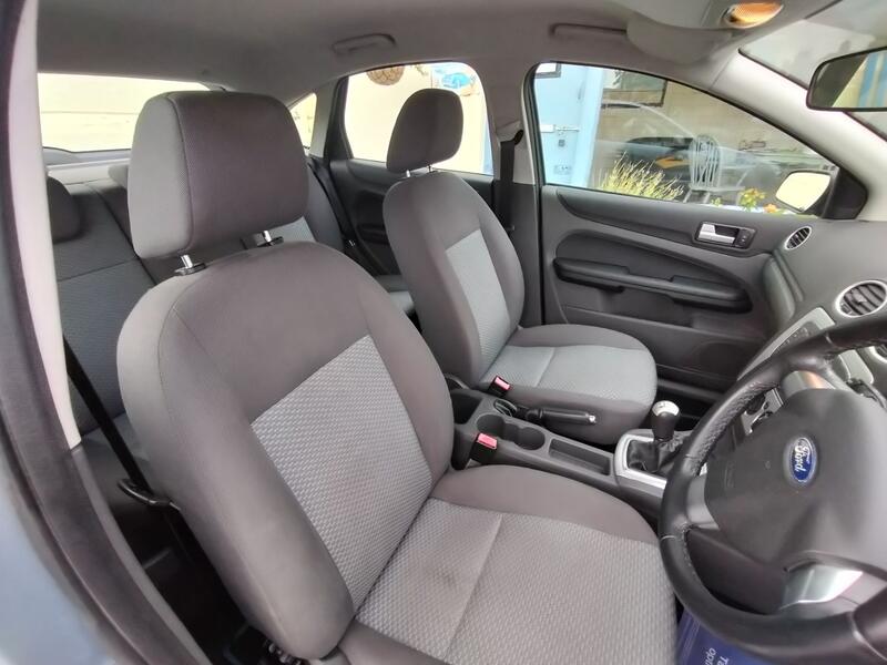 FORD FOCUS