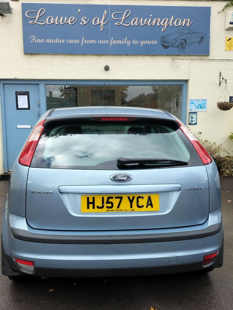 FORD FOCUS