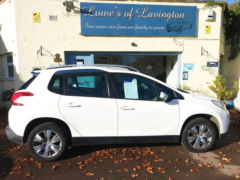 View PEUGEOT 2008 1.2 VTi Active