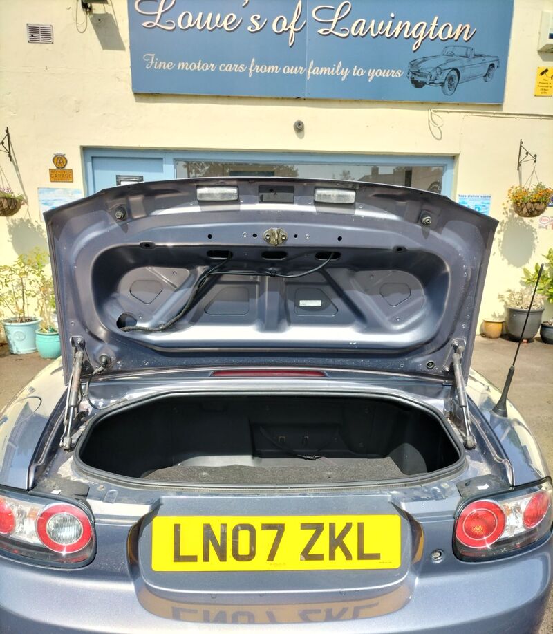 MAZDA MX-5
