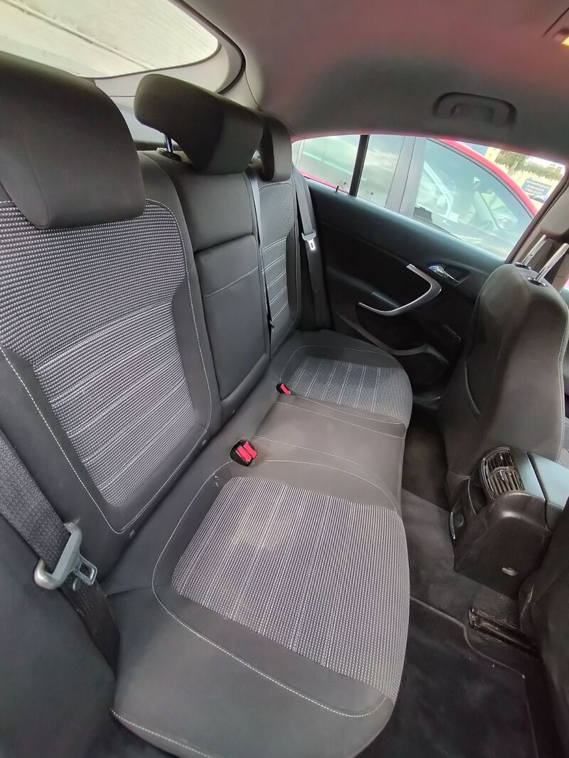 VAUXHALL INSIGNIA