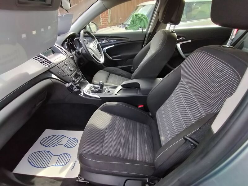 VAUXHALL INSIGNIA