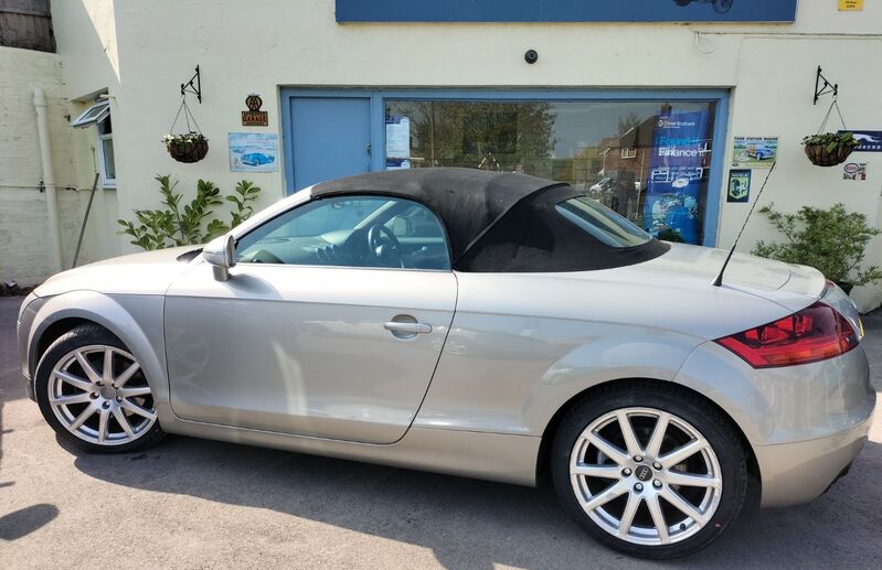 AUDI TT