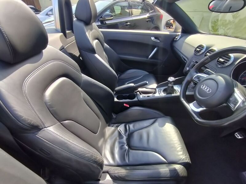 AUDI TT