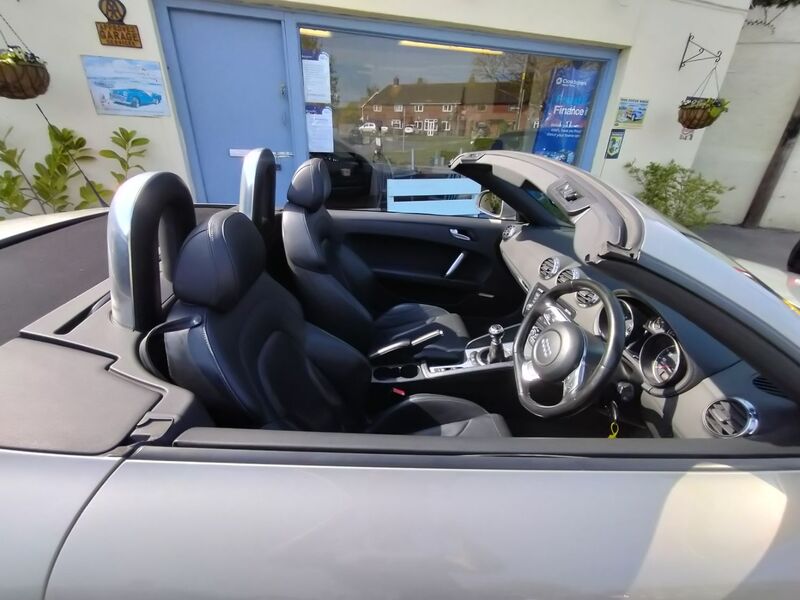 AUDI TT