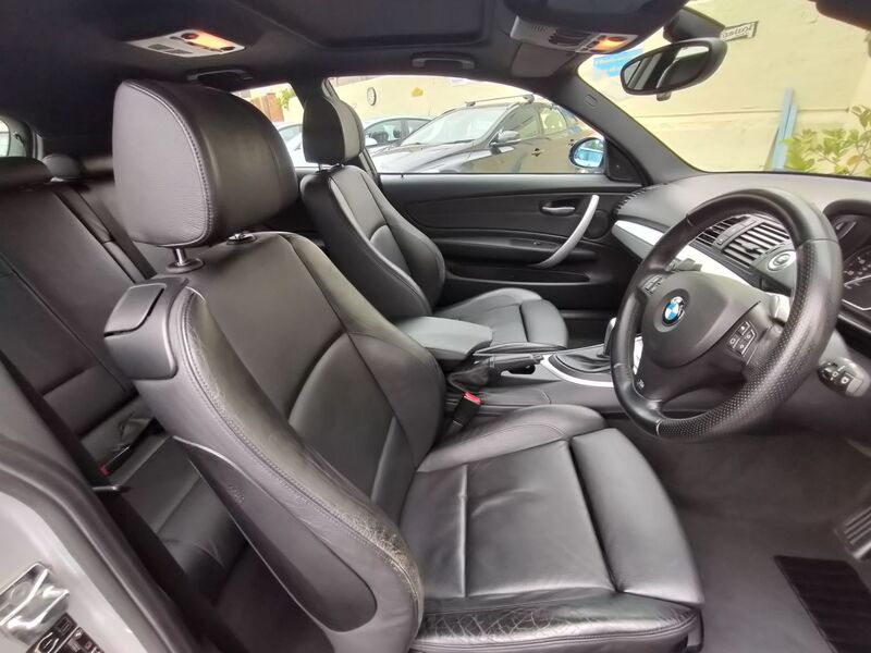 BMW 1 SERIES