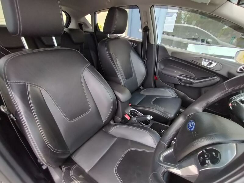 FORD FIESTA