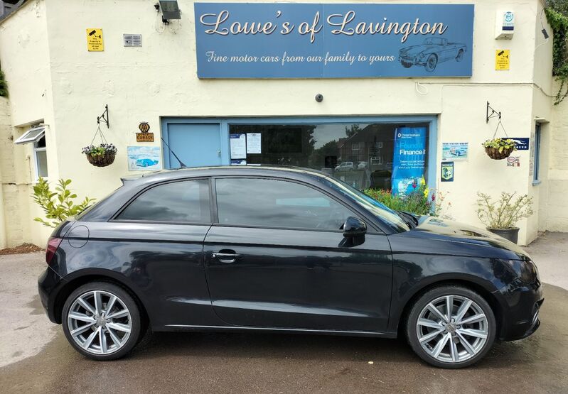 View AUDI A1 TFSI SPORT