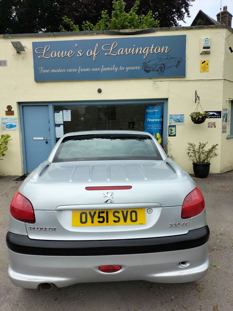 PEUGEOT 206