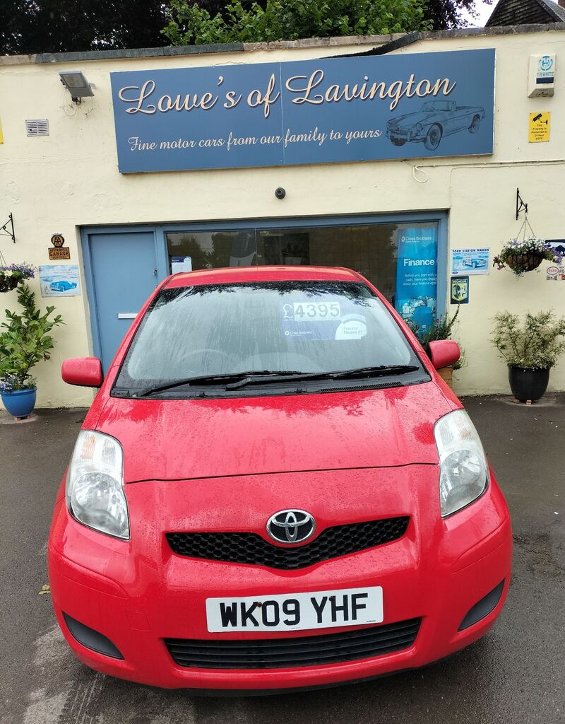 View TOYOTA YARIS D-4D TR