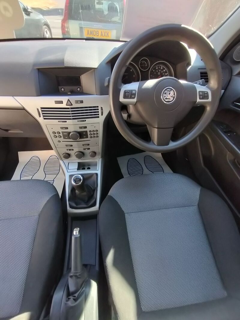 VAUXHALL ASTRA