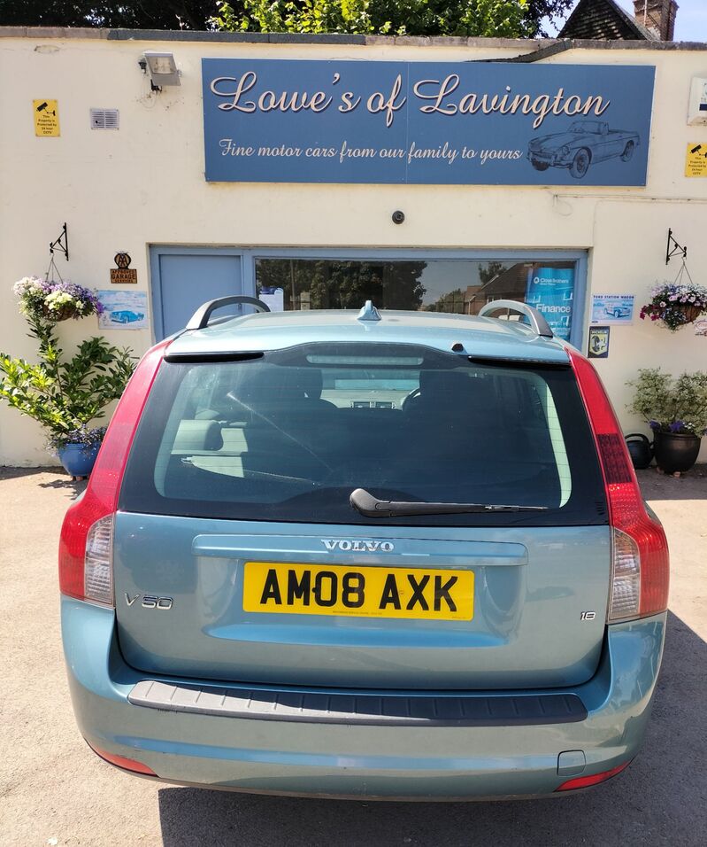 VOLVO V50