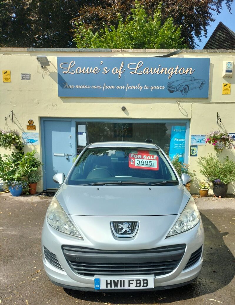 PEUGEOT 207