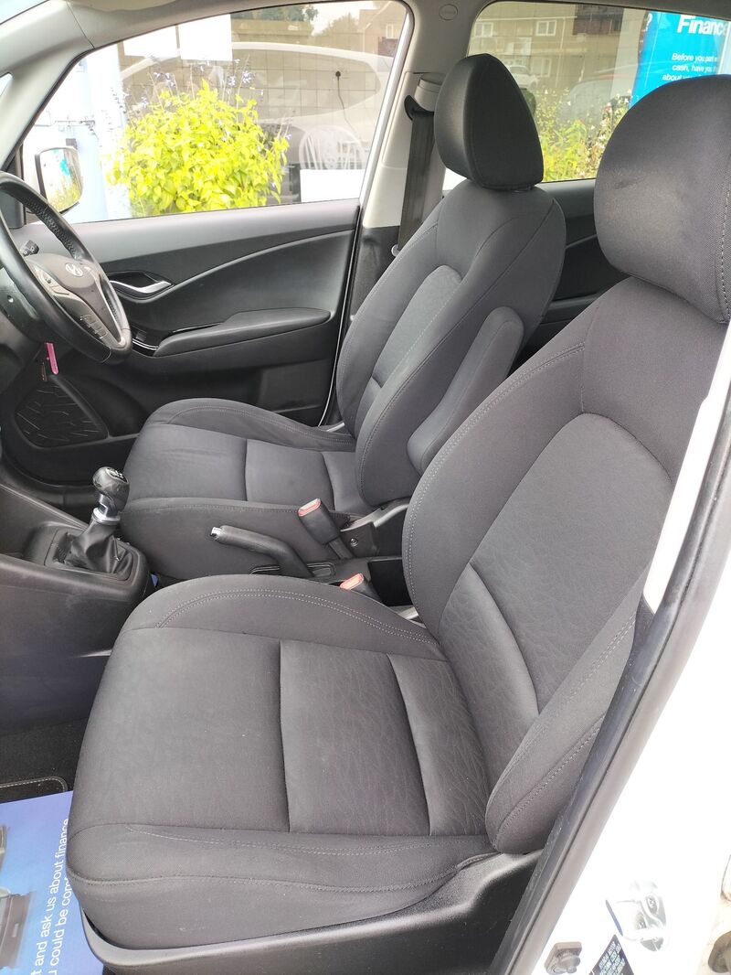 HYUNDAI IX20