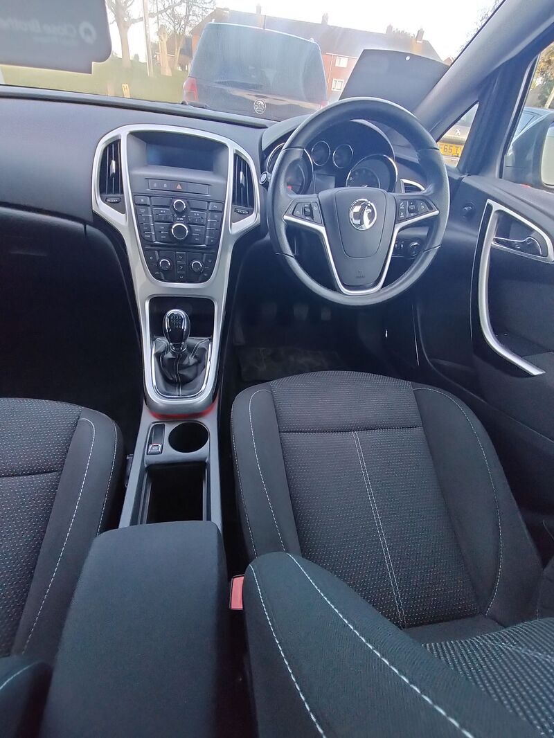 VAUXHALL ASTRA