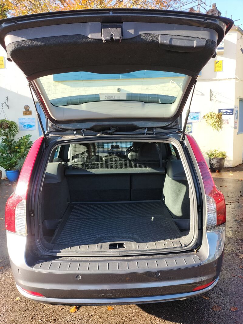 VOLVO V50