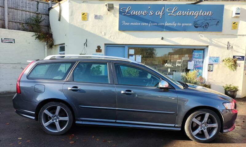 View VOLVO V50 D R-DESIGN SE