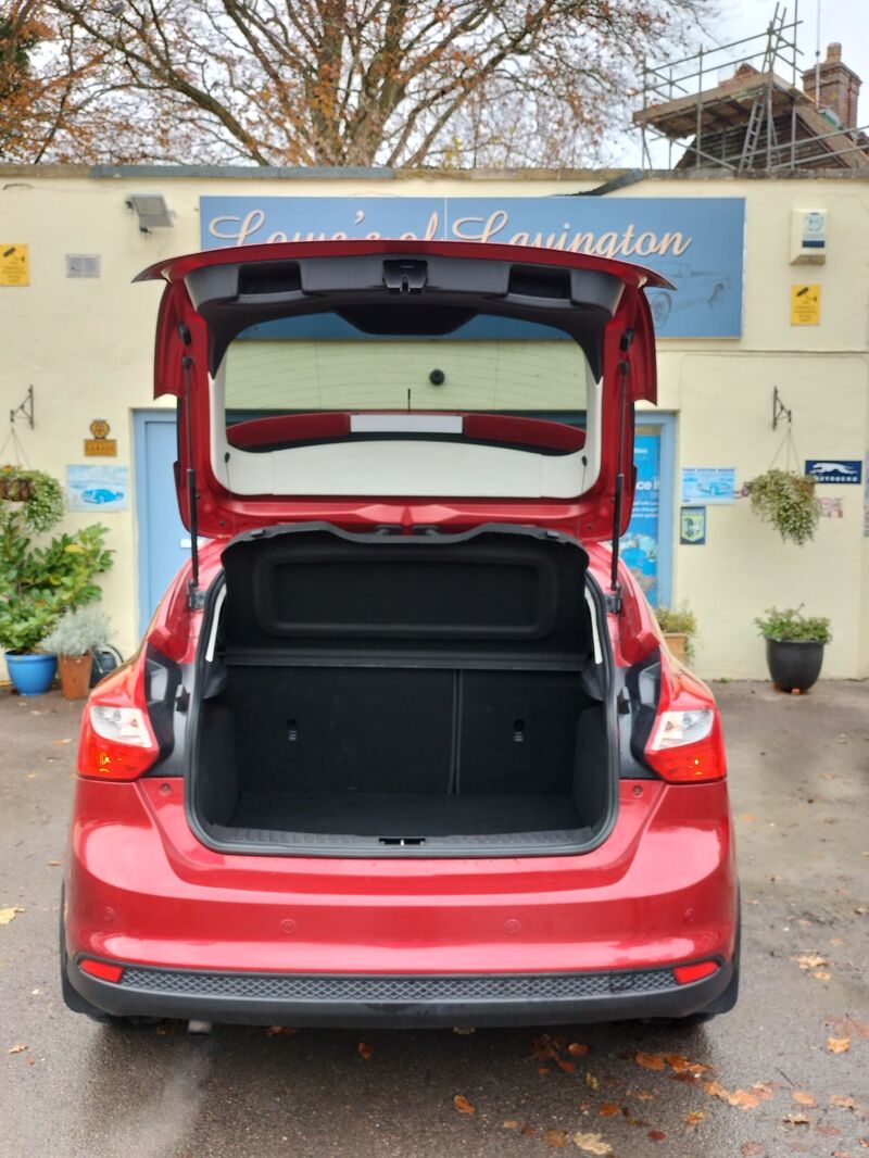 FORD FOCUS