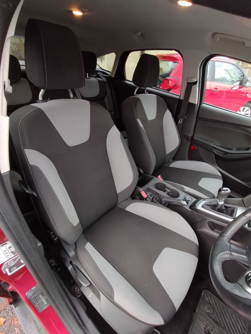 FORD FOCUS