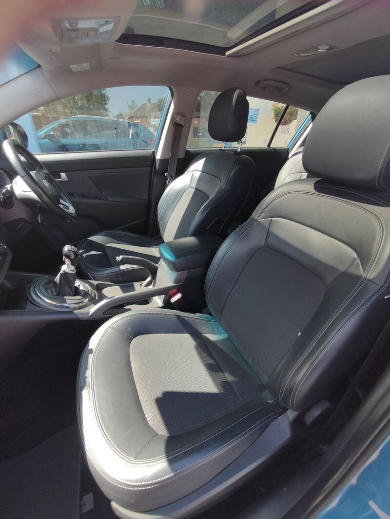View KIA SPORTAGE CRDI KX-2