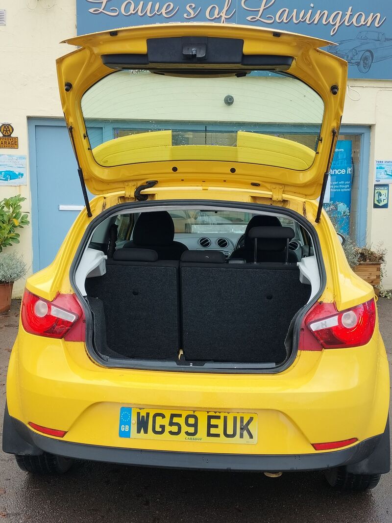 SEAT IBIZA