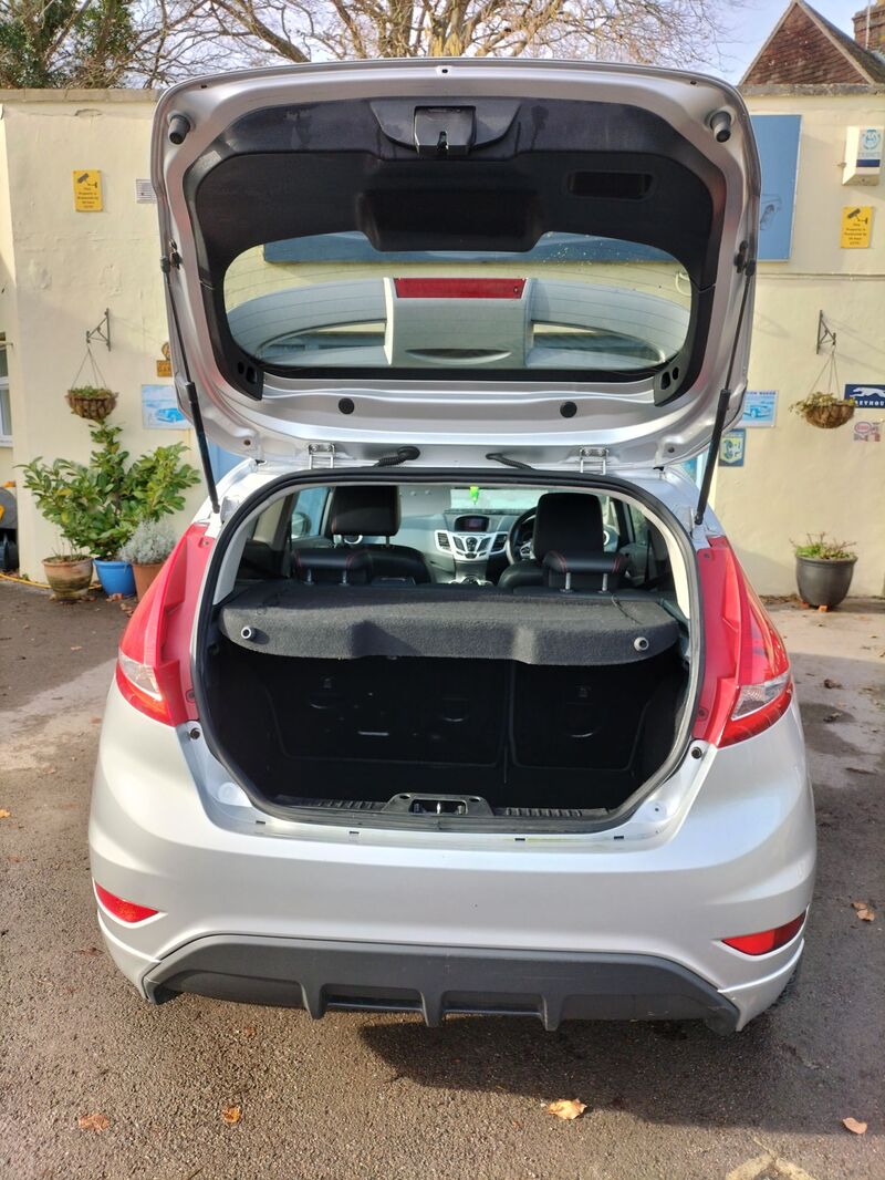 FORD FIESTA