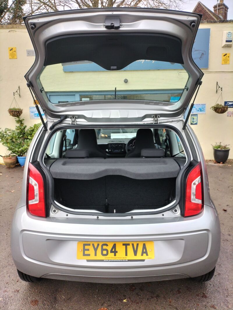 VOLKSWAGEN UP