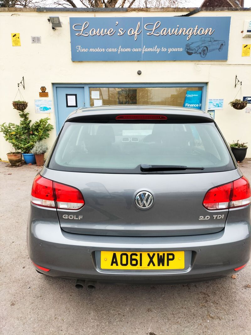 VOLKSWAGEN GOLF