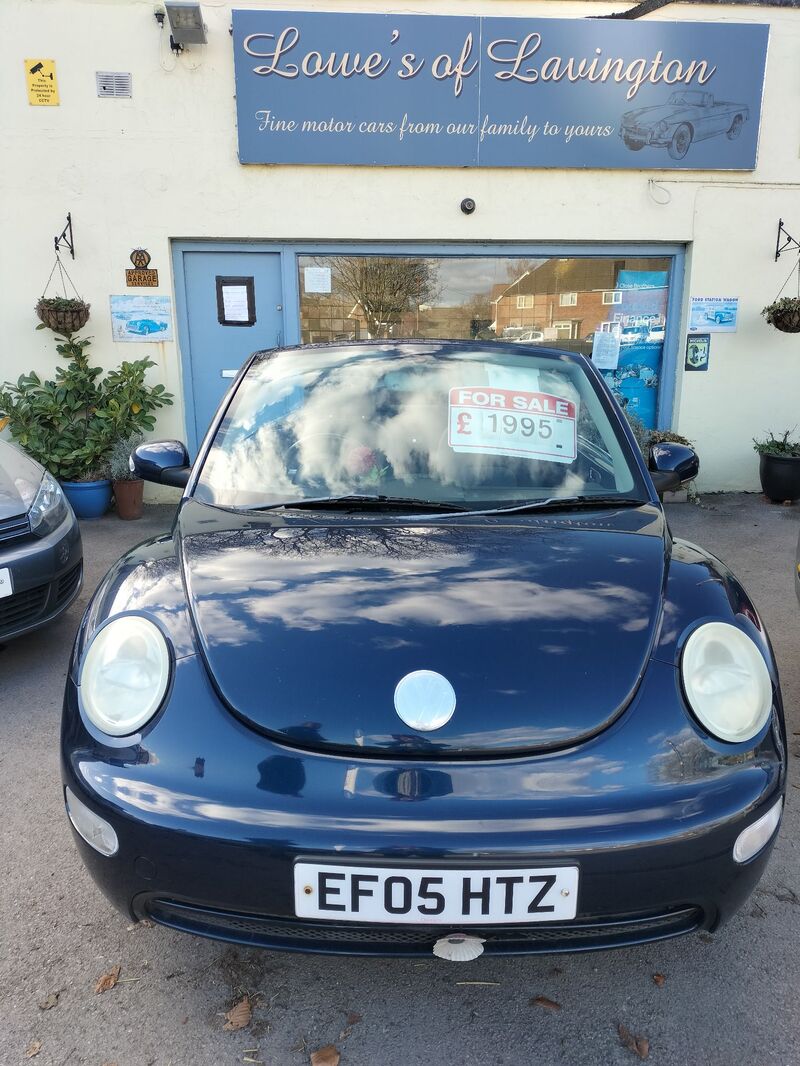 VOLKSWAGEN BEETLE