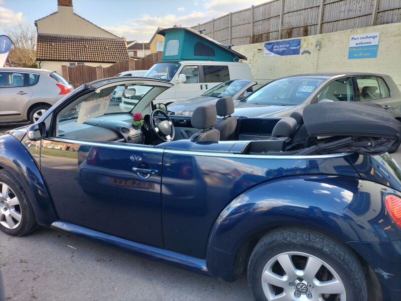 VOLKSWAGEN BEETLE