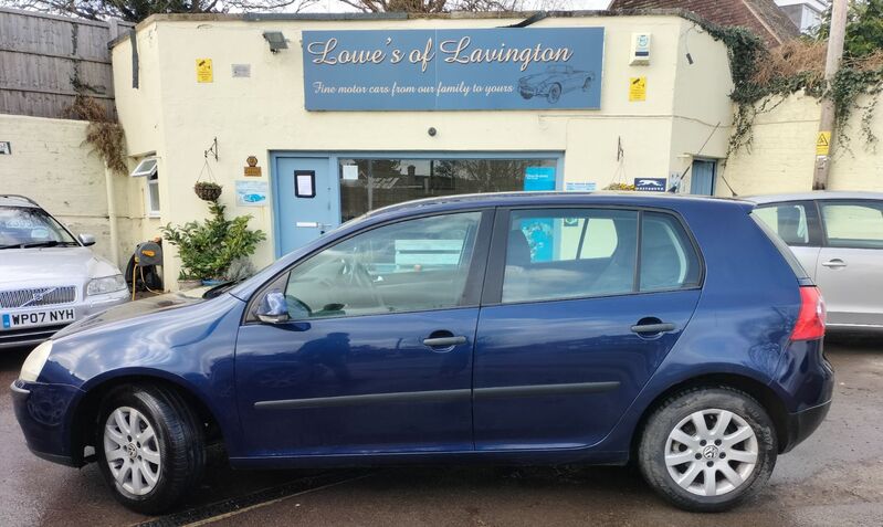 View VOLKSWAGEN GOLF SE