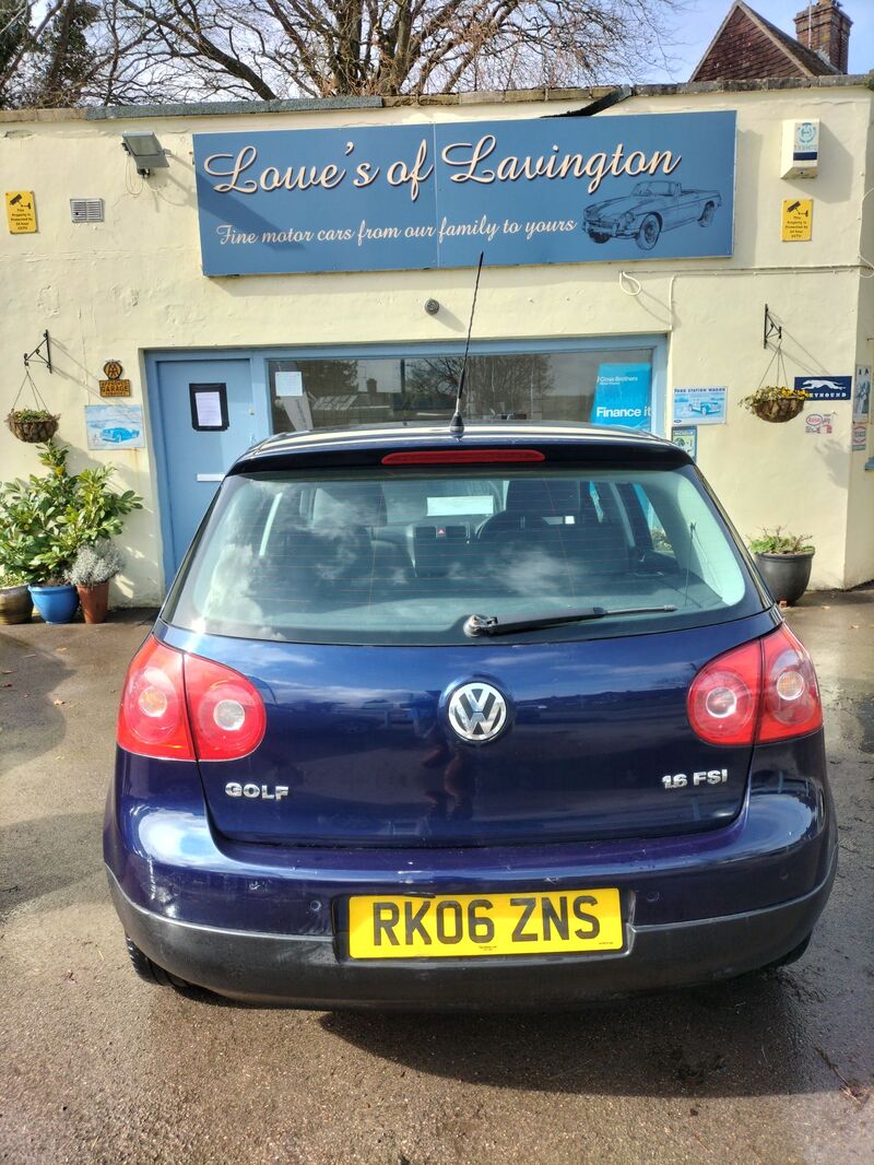 VOLKSWAGEN GOLF