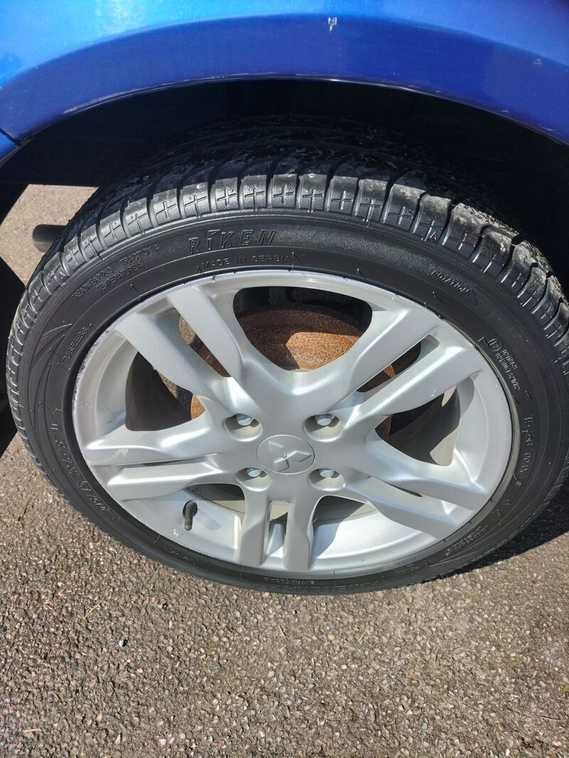 MITSUBISHI COLT