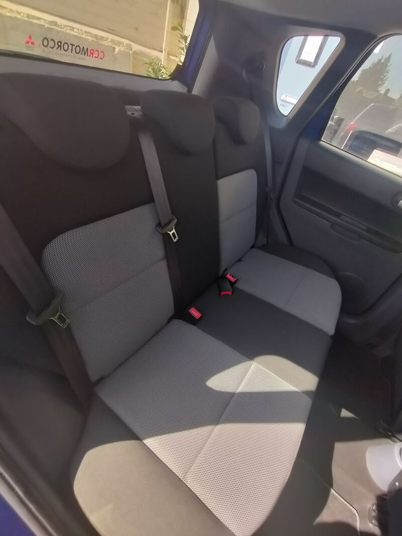 MITSUBISHI COLT