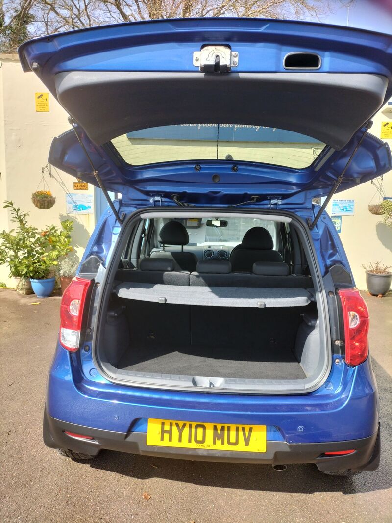 MITSUBISHI COLT
