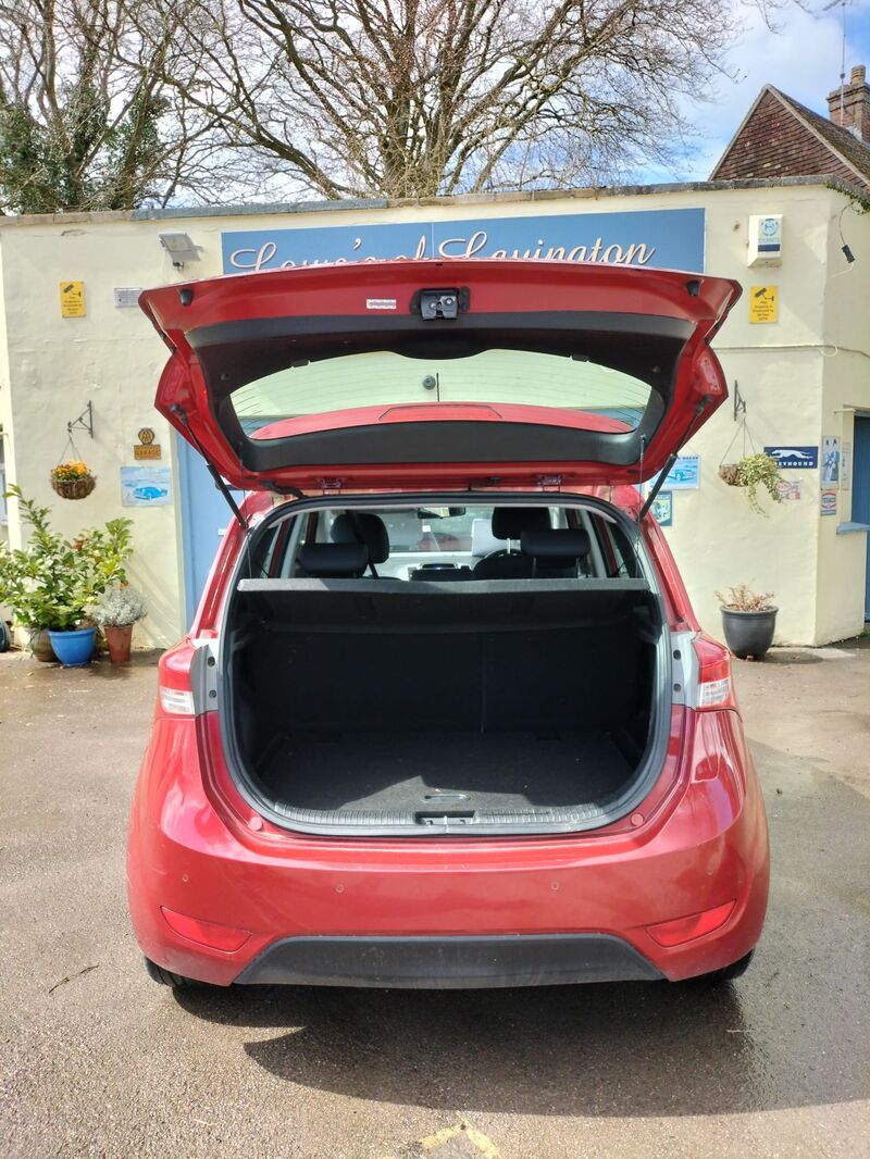 HYUNDAI IX20
