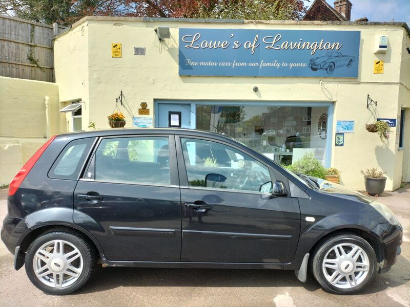 View FORD FIESTA GHIA 16V