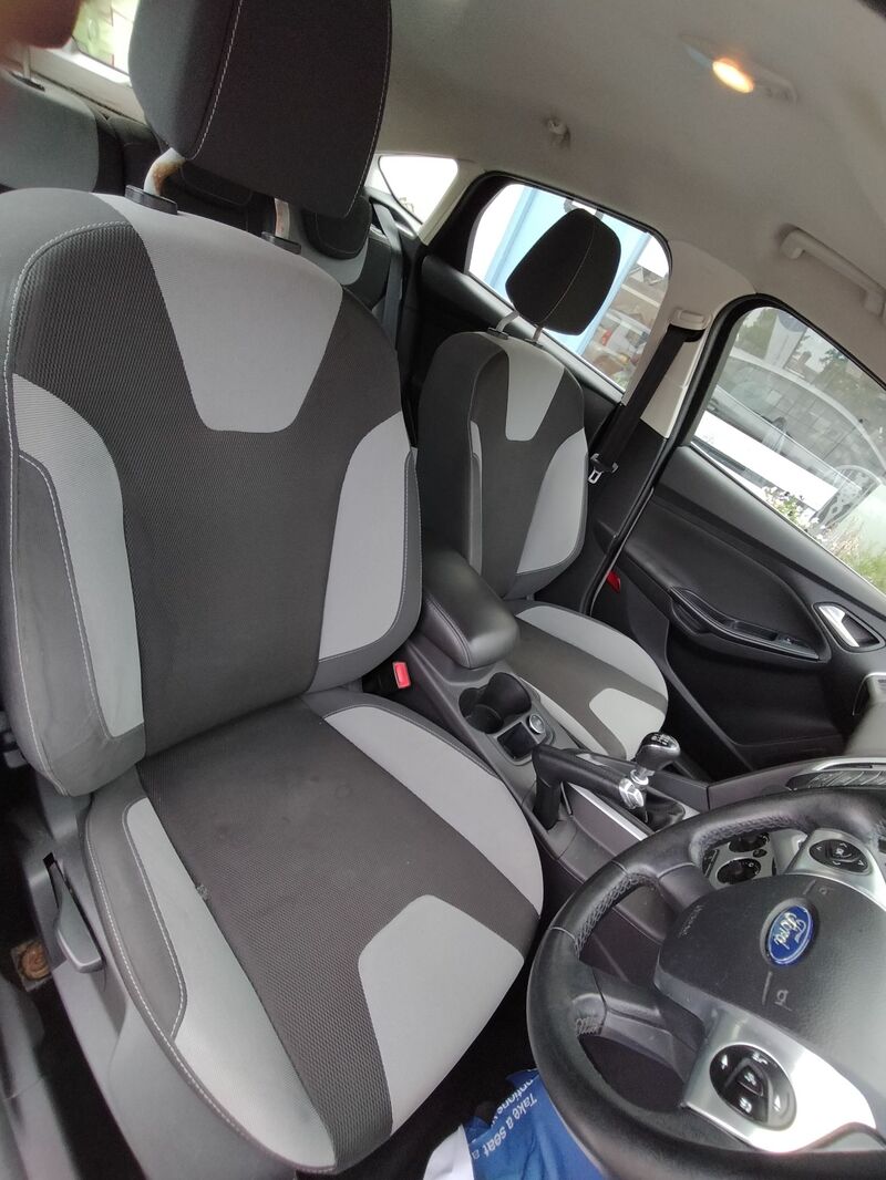 FORD FOCUS