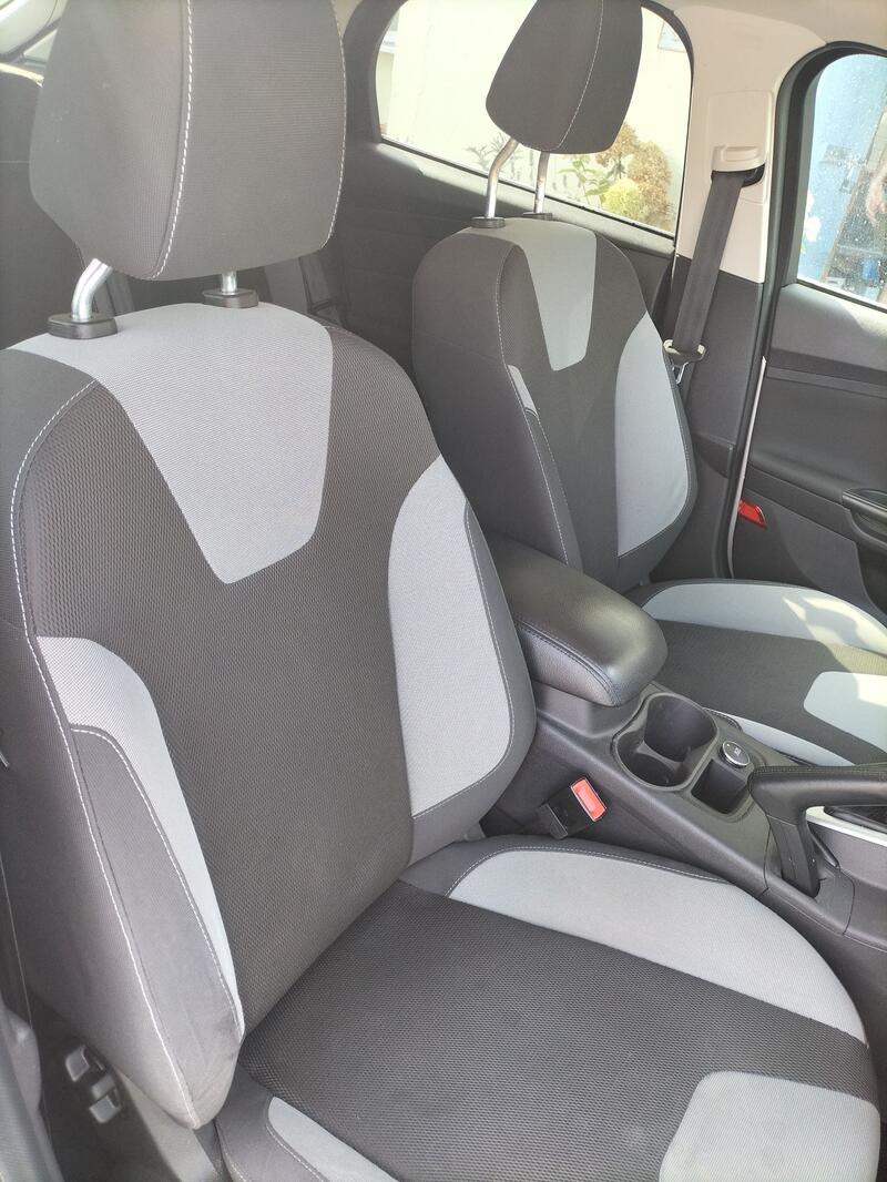 FORD FOCUS