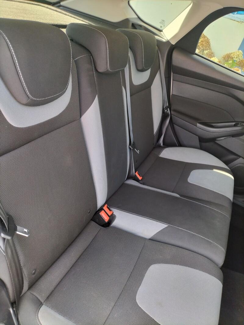 FORD FOCUS