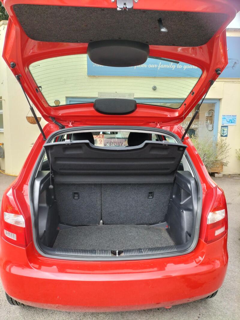View SKODA FABIA 1.2 SE
