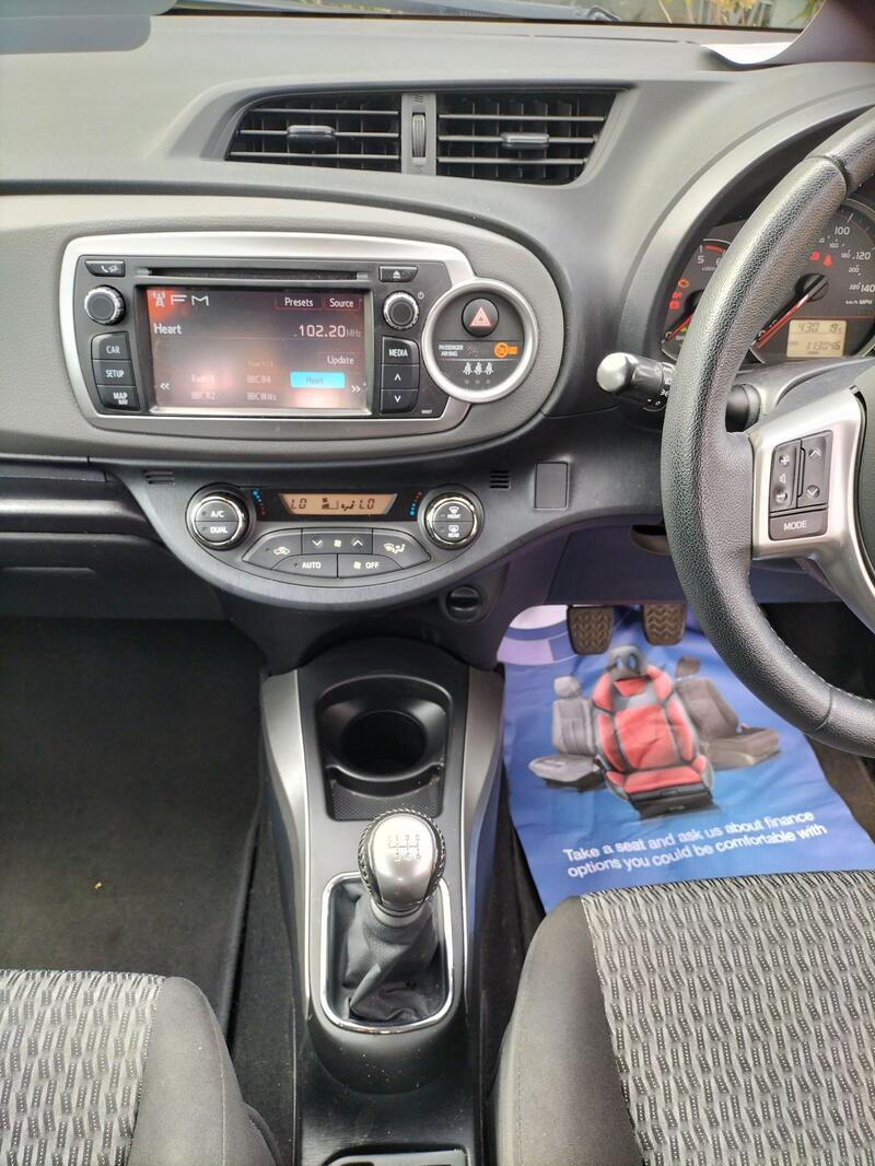TOYOTA YARIS
