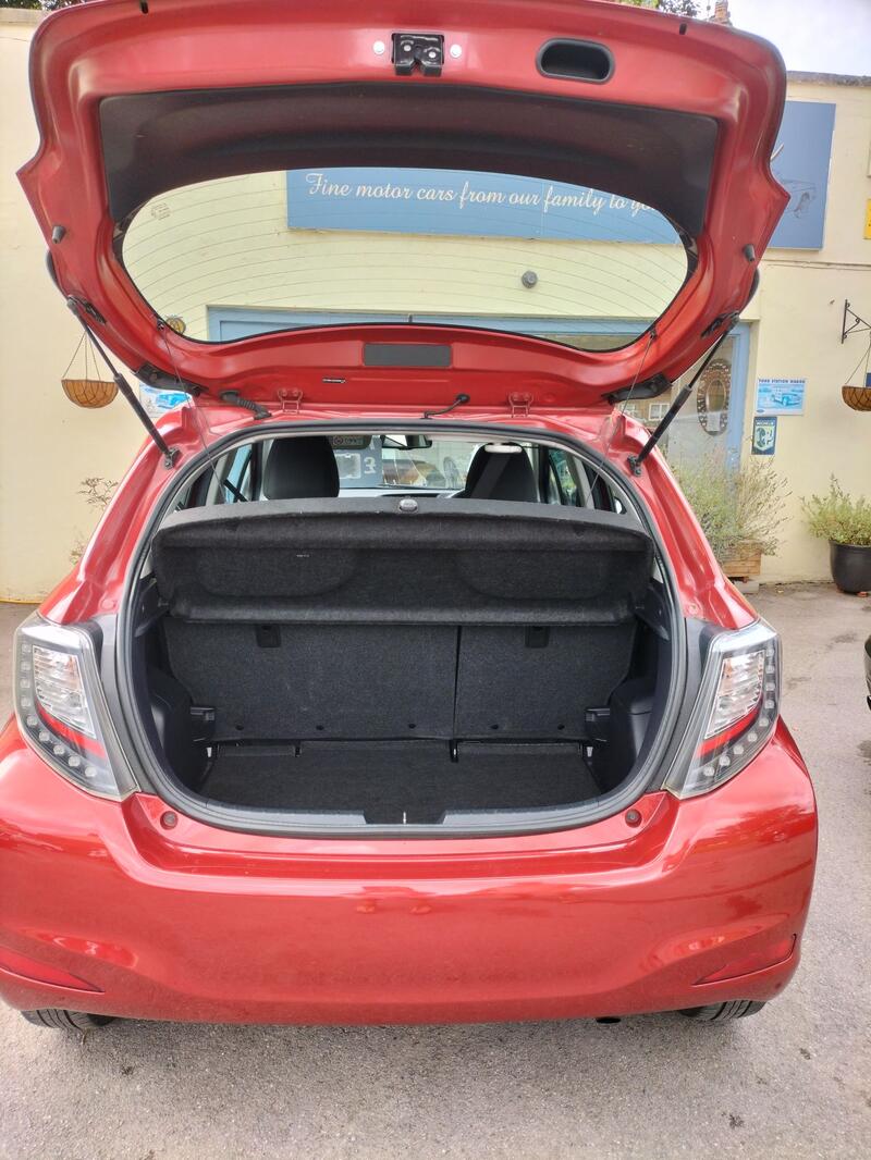 TOYOTA YARIS