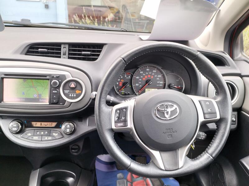TOYOTA YARIS